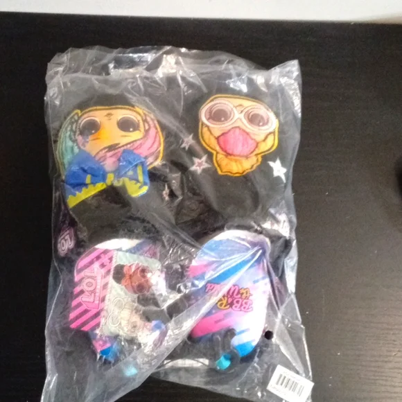 LOL Surprise Comfy Slippers - Picture 3 of 7